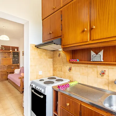 Apartment Lotus 5 *